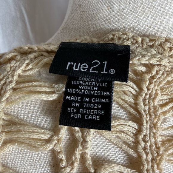 Cream Crochet Fringe Vest Size M Boho Chic Festival Fashion Crochet Fringe Rue21 - Picture 11 of 13